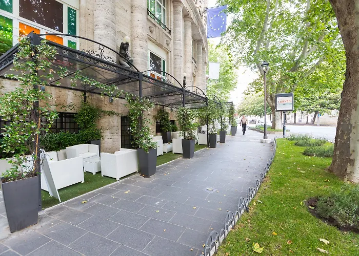 Отель Grand Palace 5*