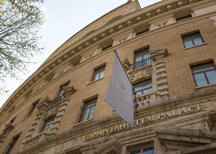 Отель Grand Palace 5*