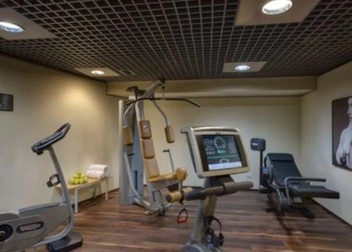 Отель Grand Palace 5*